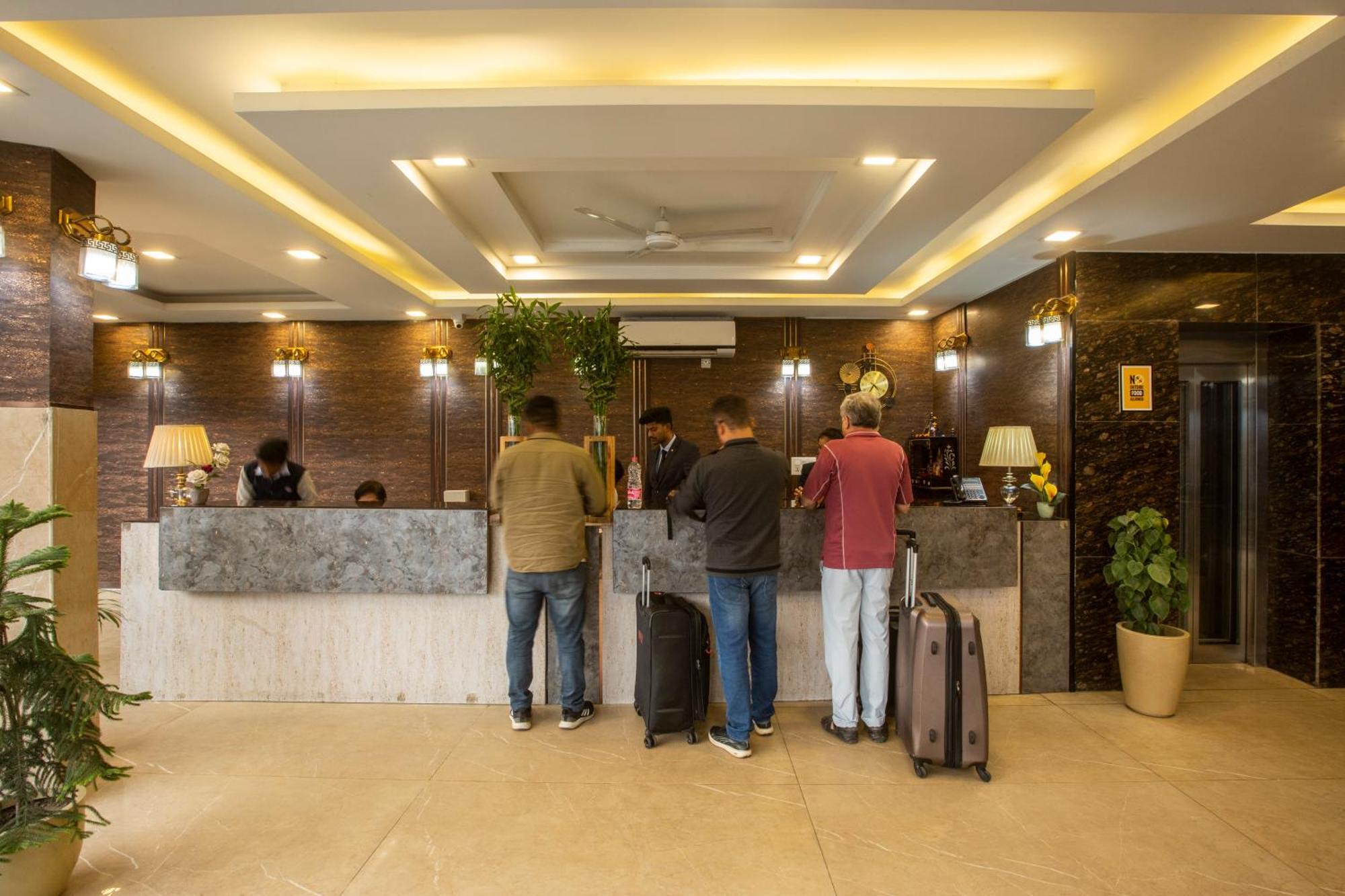 Hotel Prithvi-Raj Near Delhi Airport New Delhi Exterior photo